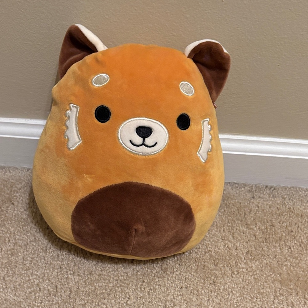 Squishmallow Seth the red panda